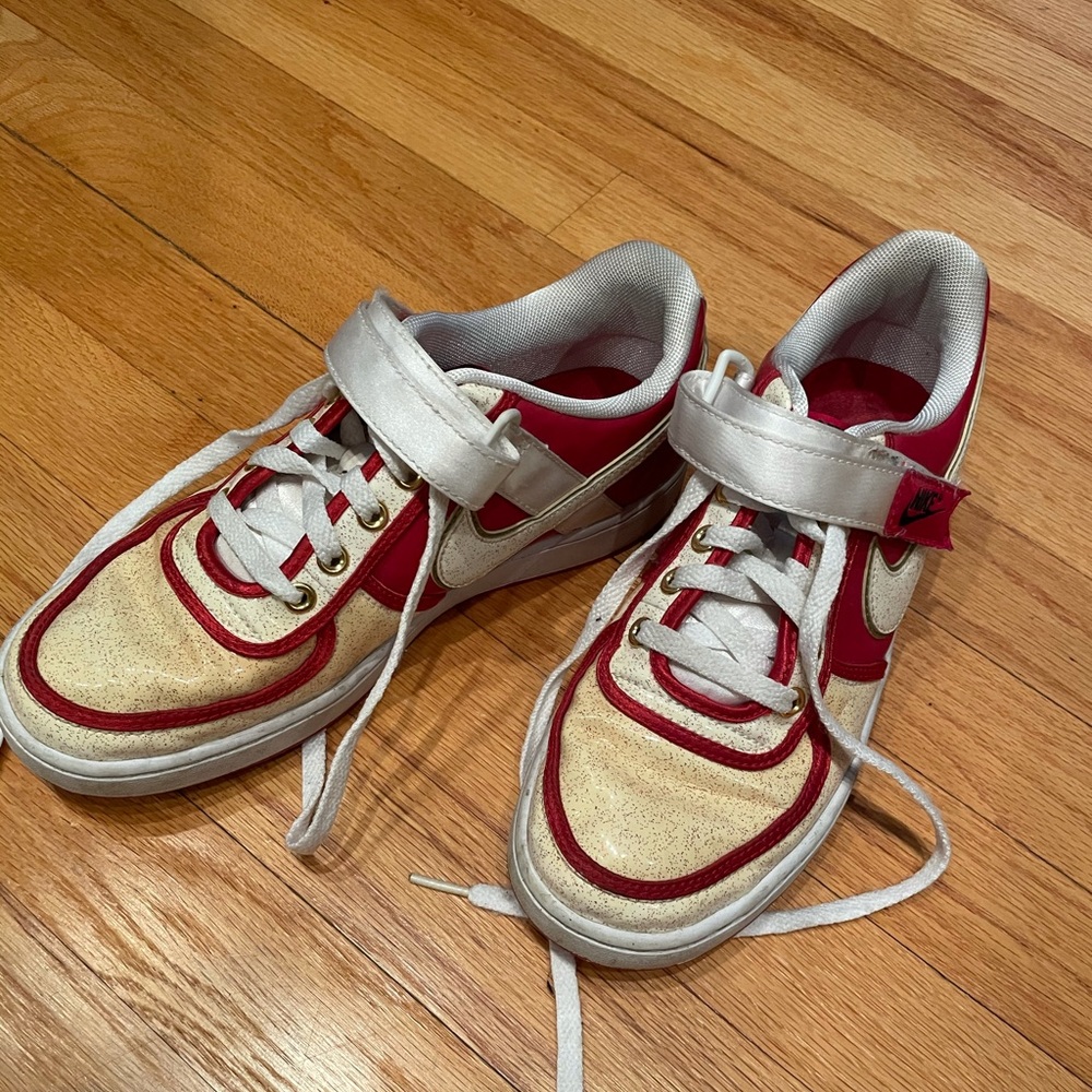 Red and white Nike dunks low - discolored